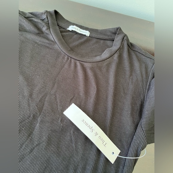 Theo & Spence Ribbed Black Tee - Picture 3 of 5
